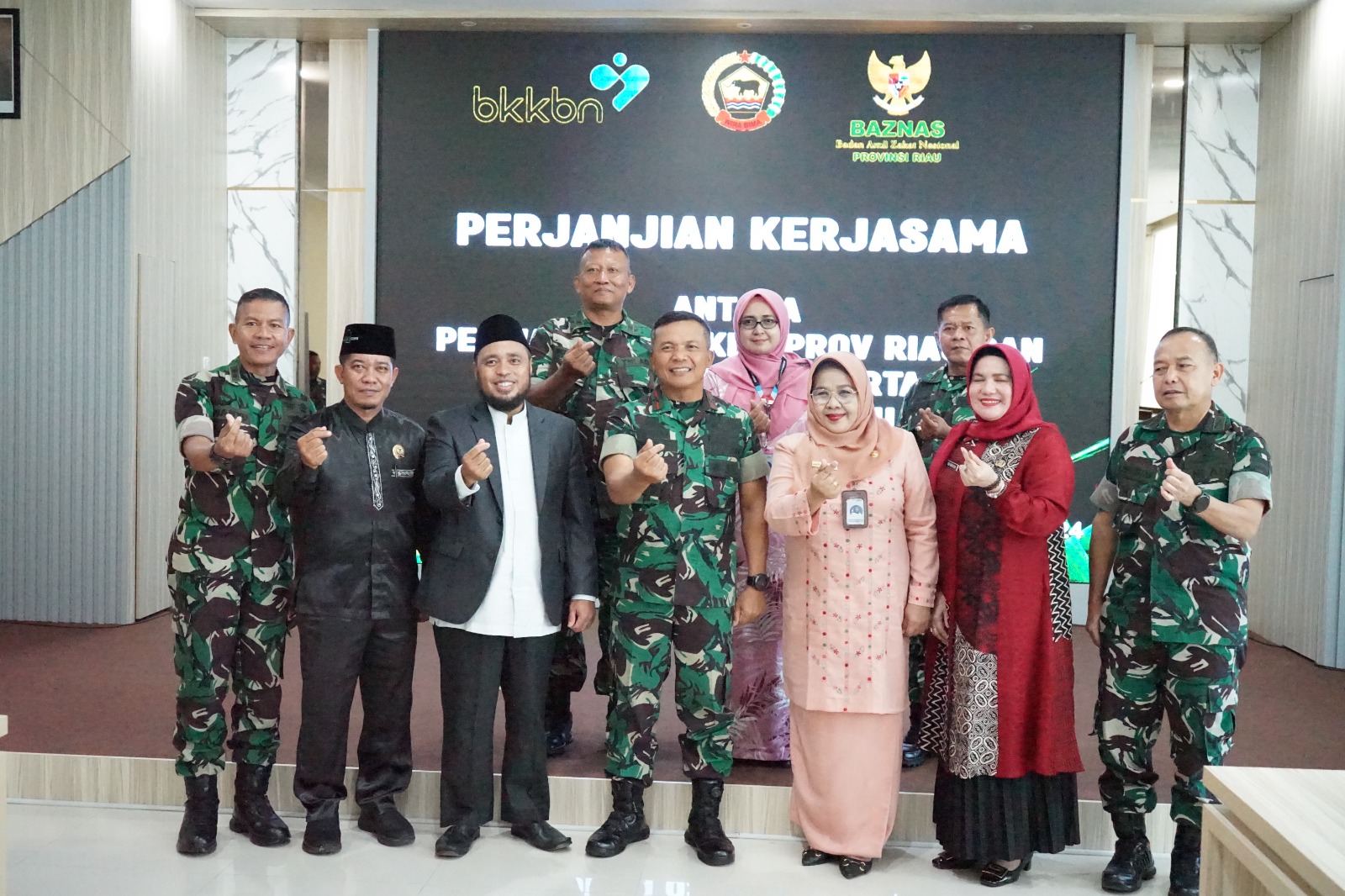 Korem 031/Wira Bima, BKKBN Riau, dan Baznas Riau Kolaborasi Bangun Sumur Bor di Bangko