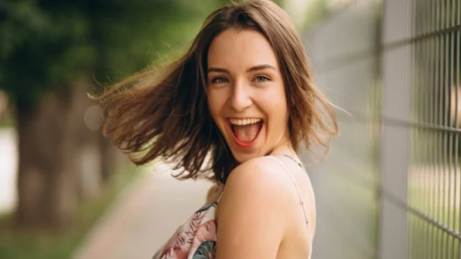 Ada yang Pura-pura Bahagia agar Tidak Ada Orang yang Khawatir