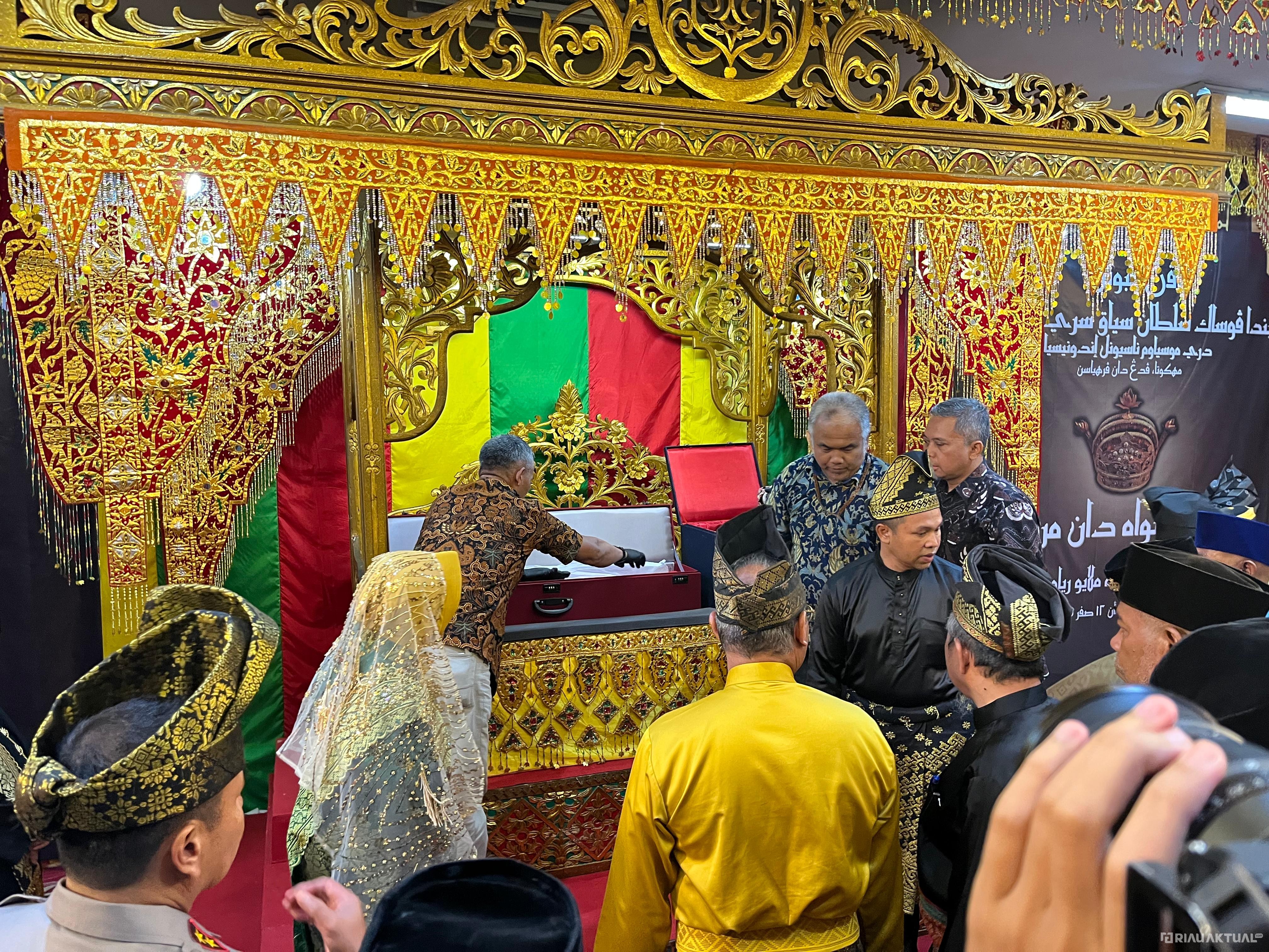 Bukan Hanya Peninggalan, Mahkota Sultan Siak Simbol Kemuliaan dan Perjuangan Bangsa Melayu