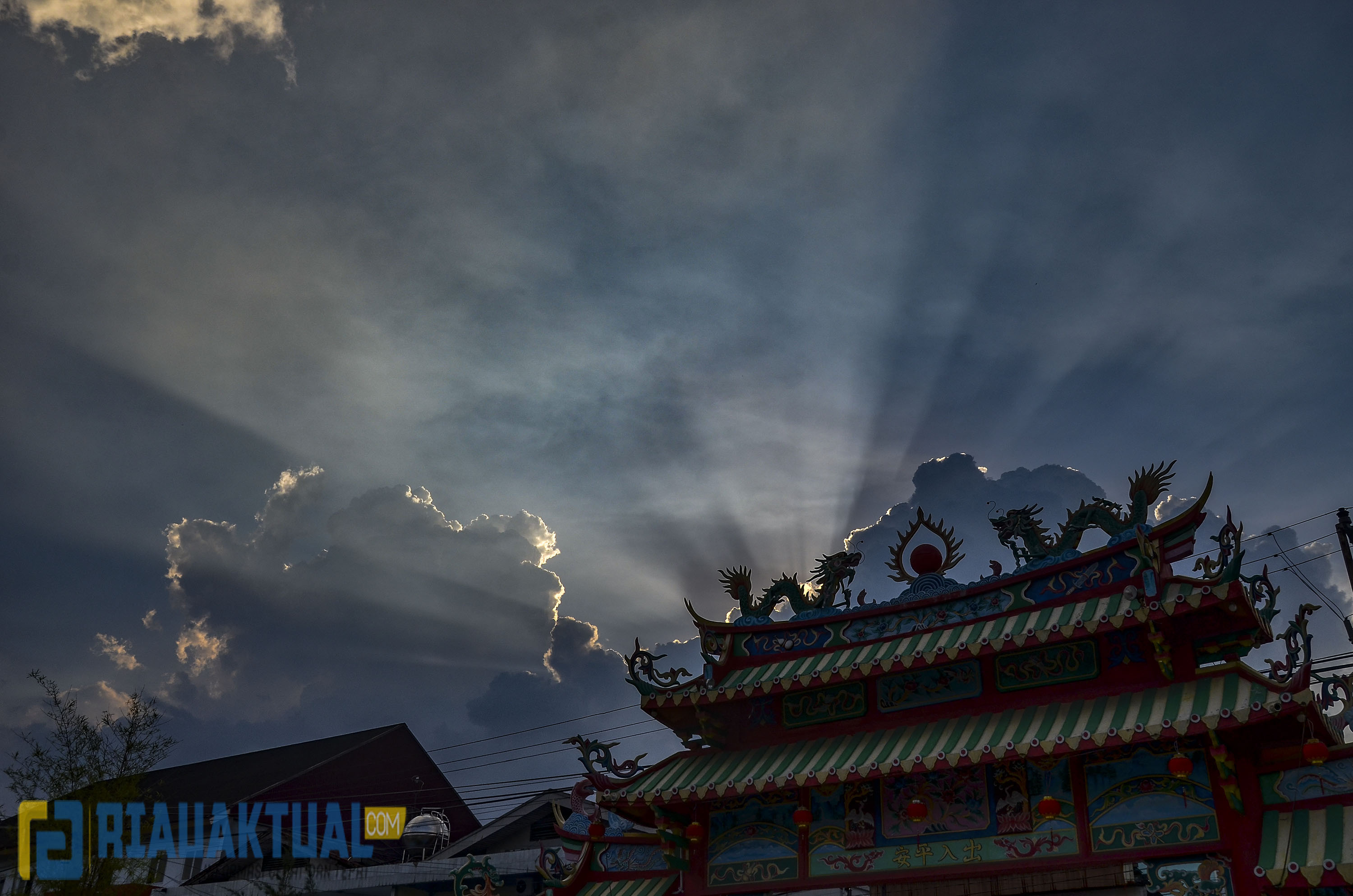 Persiapan Jelang Tahun Baru Imlek 2020 di Pekanbaru