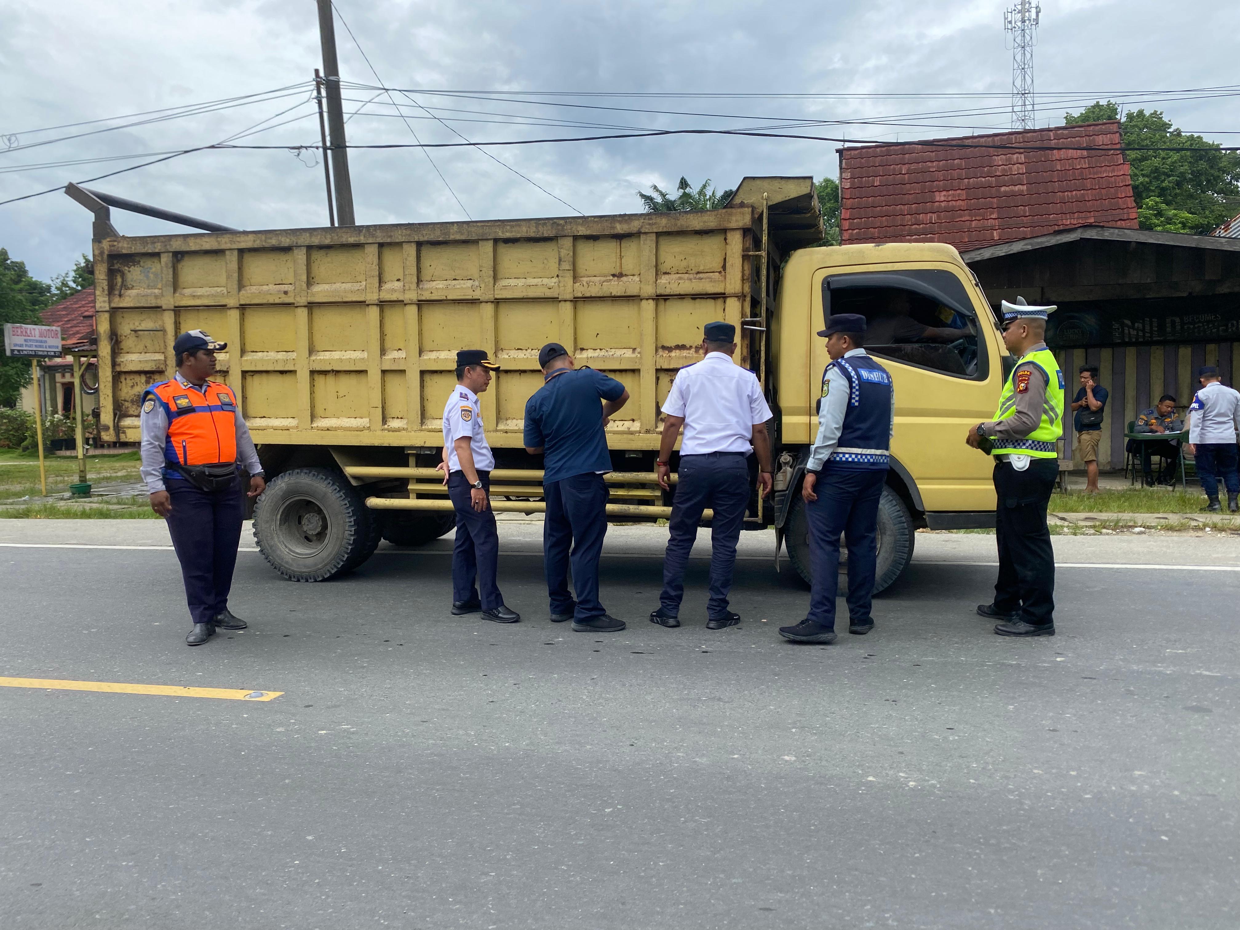 Lagi, Puluhan Truk ODOL di Pekanbaru Dijaring Petugas Gabungan