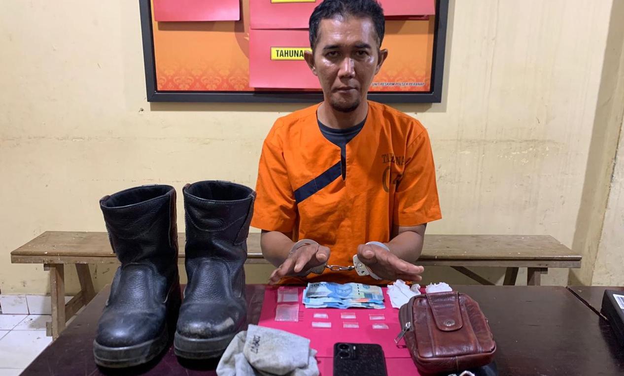 Polsek Peranap Tangkap Pengedar Sabu yang Sembunyikan Narkoba di Kaos Kaki