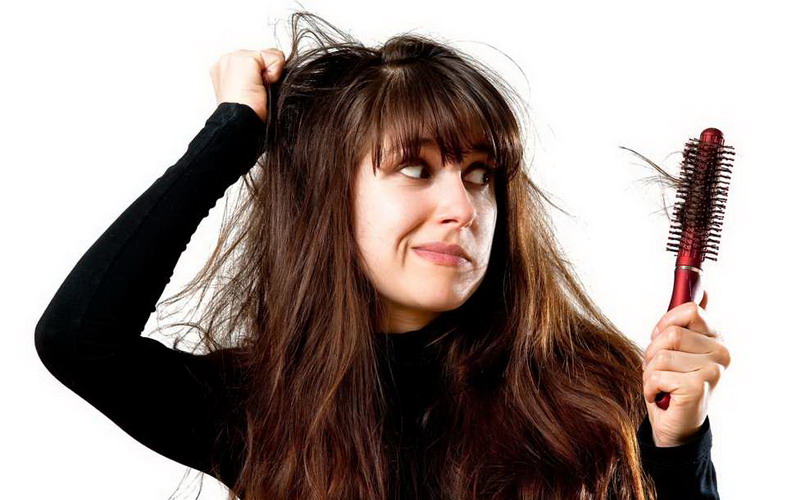 5 Tips bagi Pemilik Rambut Berminyak