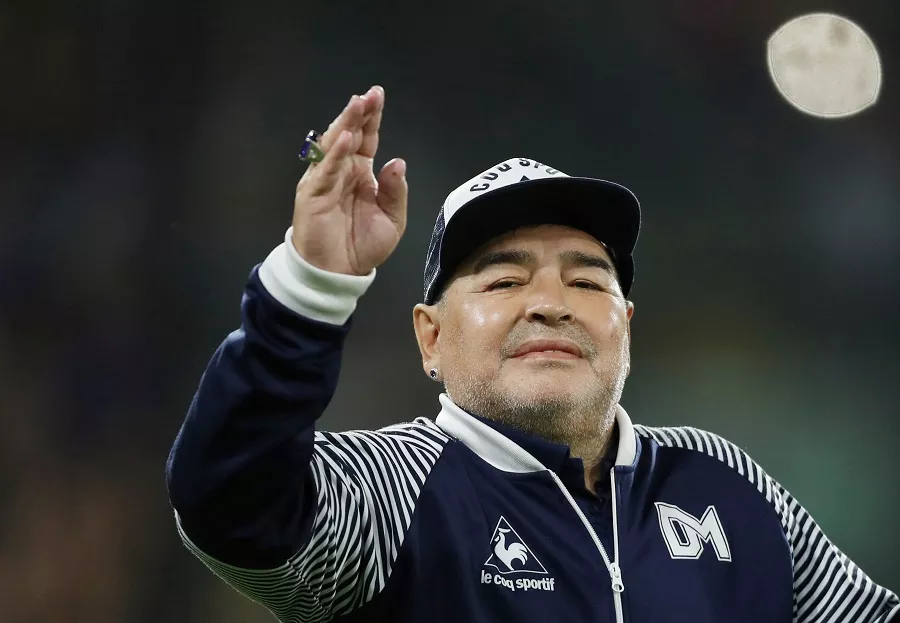 Diego Maradona Meninggal Dunia
