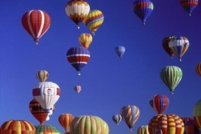 Pilot Diminta Waspada Balon Udara Besar di Jateng