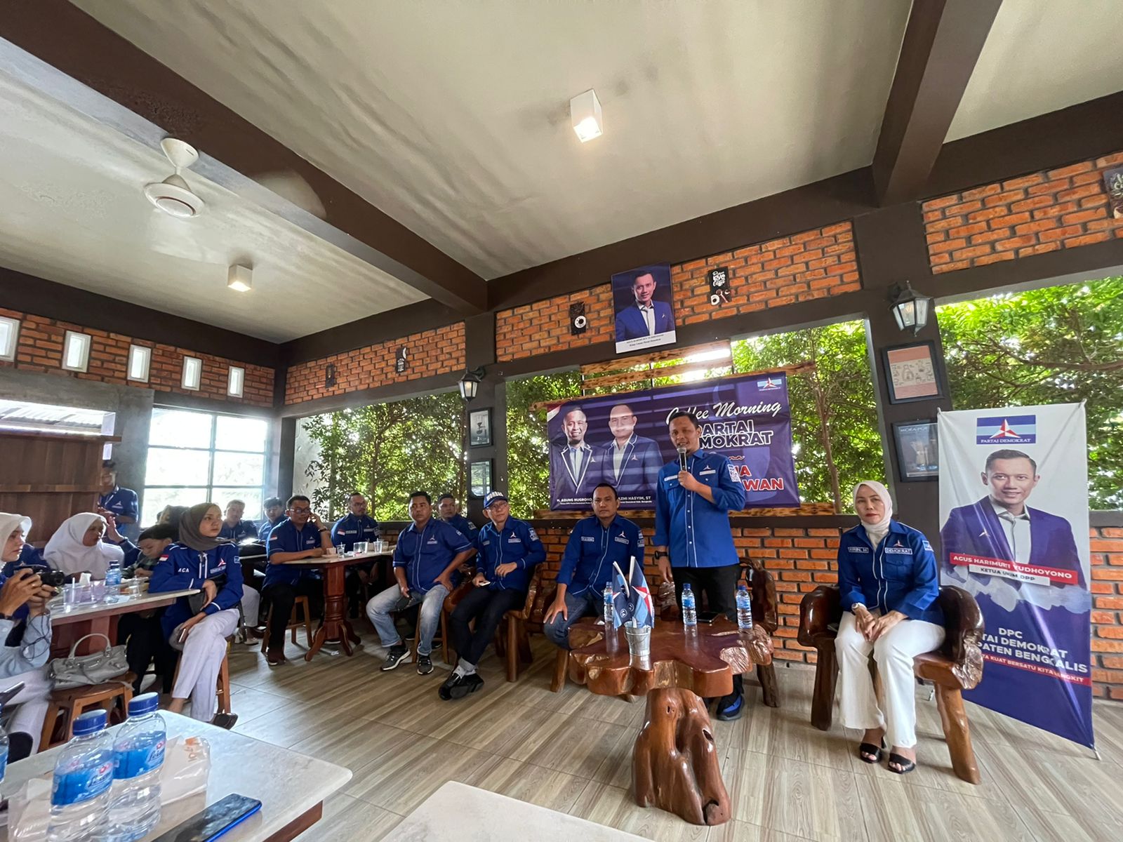 Roadshow DPD Partai Demokrat Provinsi Riau, Agung Nugroho Coffe Morning dengan Wartawan di Bengkalis 