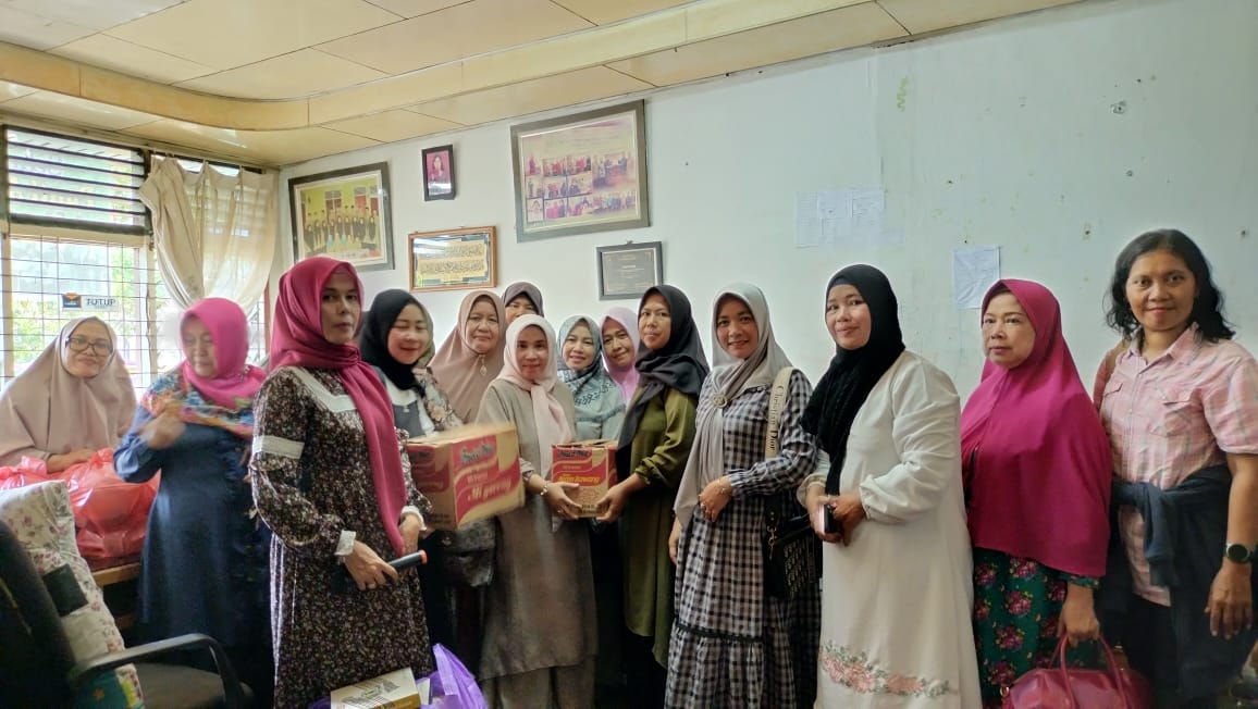 IKWI Riau Serahkan Santunan dan Paket Sembako ke Panti Asuhan Al-Akbar