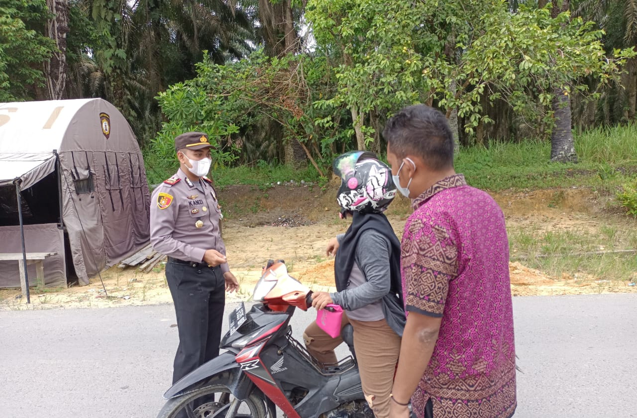 Kapolsek Kerumutan Gelar Operasi Pemeriksaan Vaksinasi