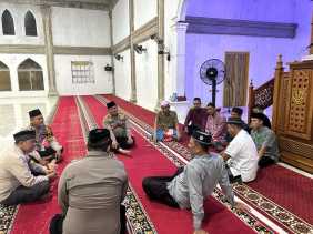 Lagi Meriang, Kapolsek Siak Hulu Tetap Sosialisasi Pemilu Damai