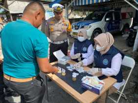 AKP Tatit Cek Urine 30 Sopir Angkutan Umum di Pelalawan, Apa Hasilnya?