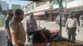 Gelar Operasi Yustisi, Polsek Pangkalan Kerinci Pantau Penerapan Prokes Warga