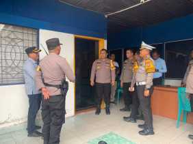 Tim Pamatwil Polda Riau Pantau Rekapitulasi Suara di Dumai