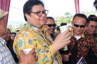 Menko Airlangga: Menuju Kemandirian Energi Harus Kurangi Ketergantungan Impor BBM