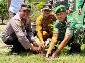 Green Policing, Kapolsek TPTM Tanam Pohon di Koramil 02 Tanah Putih
