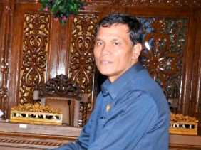 Sudah Jadi Tersangka Korupsi Hotel, Eks Ketua DPRD Kuansing Masih Bebas