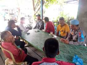 Jaga Kamtibmas, Kanit Profos Polsek Batang Tuaka Gelar Silaturahmi dengan Warga Sungai Piring Jelang Pilkada 2024