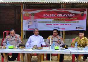 Sasar Suku Pedalaman, Kapolsek Kelayang Sampaikan Pesan Pilkada Damai