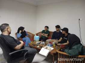 Jalin Silaturahmi, BEM Unri Ngopi Santai di Kantor Riau Aktual