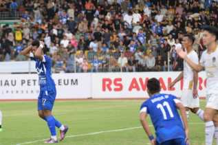 PSPS Pekanbaru Siap Hadapi Deltras, Aji Santoso Targetkan Poin Penting