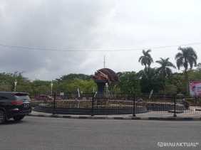 Butuh Anggaran Rp10 Juta, DLHK Upayakan Perbaikan Tugu Selais Rampung Seminggu Kedepan