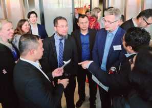 Gubernur Riau Dapat Apresiasi Dunia Usai Tawarkan Kredit Karbon di London Climate Action Week 2025