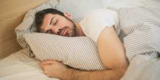 Ini Cara yang Bisa Dilakukan agar Tidur Nyenyak ketika Liburan