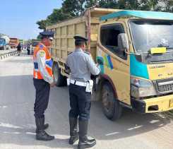 Razia Gabungan, 40 Kendaraan Tak Layak Jalan di Pekanbaru Ditilang Petugas