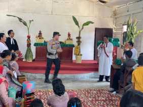 Kapolsek LBJ Sasar Gereja, Jaga Kerukunan dan Situasi Pilkada Damai