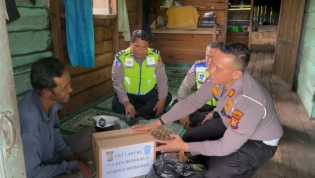 Atensi Kapolres Bengkalis, Satlantas Bantu Warga yang Kurang Mampu