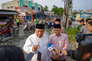 Tinjau Jalan Suka Karya, Pj Gubri SF Hariyanto: Semoga Sebelum Lebaran Sudah Tidak Ada yang Berlubang