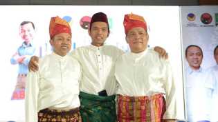 Gubernur dan Wakil Gubernur Riau Gelar Syukuran dan Buka Puasa Bersama UAS di Masjid Annur