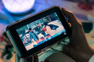 MAXstream Rilis Cinta Warung Sebelah, Bercerita Tentang Perjuangan Seorang Gamer Mendapatkan Cinta Sejatinya