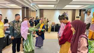 Lantik Pengurus IPRY Komisariat Kampar, Wabup Misharti: Manfaatkanlah Organisasi Sebagai Wadah Pemersatu