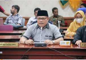 Komisi V DPRD Riau Lakukan RDP dengan Persatuan Guru Honorer