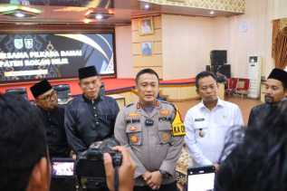 Kapolres Rohil Hadiri Deklarasi dan Penandatanganan Seruan Pilkada Damai oleh LAMR Rokan Hilir