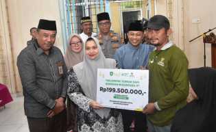 Safari Ramadhan di Rupat, Bupati Kasmarni Serahkan Bantuan dan Serap Aspirasi Warga