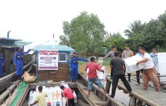 Polres Inhil Kawal Logistik Pilkada ke 11 Kecamatan