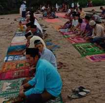 Momentum Salat Hari Raya di Pulau Batu, Jadi Perindu Anak Rantau Asal Pulau Busuk