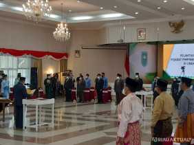 Gubri Resmi Lantik 10 Pejabat Hasil Assesmen Pemprov Riau
