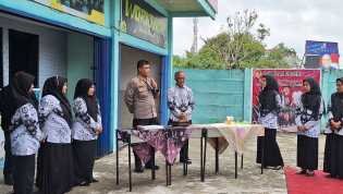 Kombes Sunarto Berikan Kejutan Hari Guru Nasional di SMK Tuah Negeri