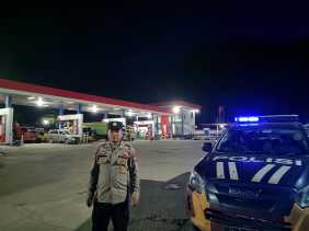 Polsek Kemuning Patroli Malam Cegah Gangguan Kamtibmas Jelang Pilkada