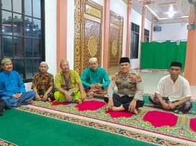 Cooling System Usai Salat Berjamah di Masjid Al Istiqomah Pulau Burung, Ini Pesan Iptu Delni Atma Saputra