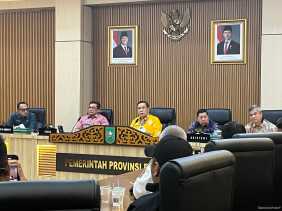 Plt Gubri SF Hariyanto Instruksikan Sekda Riau Tunjuk Plt Kadis PUPR Hari Ini