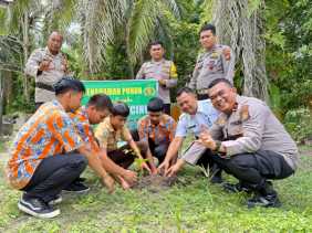Green Policing, Polsek TPTM Tanam Pohon dengan Pelajar SMA Negeri 1 Tanjung Melawan