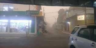 Hujan Abu Erupsi Semeru: Desa Supiturang Lumajang Mendadak Gelap