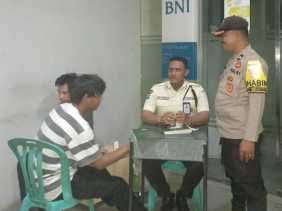 Polsek Pulau Burung Lakukan Patroli di Objek Vital Perbankan, Ajak Masyarakat Sukseskan Pilkada Damai 2024