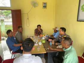 Bhabinkamtibmas Polsek Pinggir Gelar Sosialisasi Pilkada Damai di Desa Buluh Apo