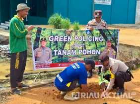 Bikin Musala Sejuk, Polsek Rimba Melintang Tanam Pohon Dukung Green Policing