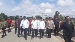 Gubernur Riau Tinjau Jembatan Sungai Rokan dan Infrastruktur di Rokan Hulu