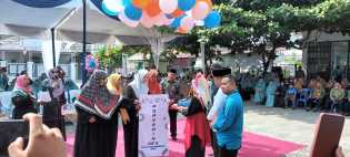 Hj Sulatri dan Ketua Tim AMAn Buka PORSADIN ke-V, Komitmen Tingkatkan Kesejahteraan Guru Diniyah